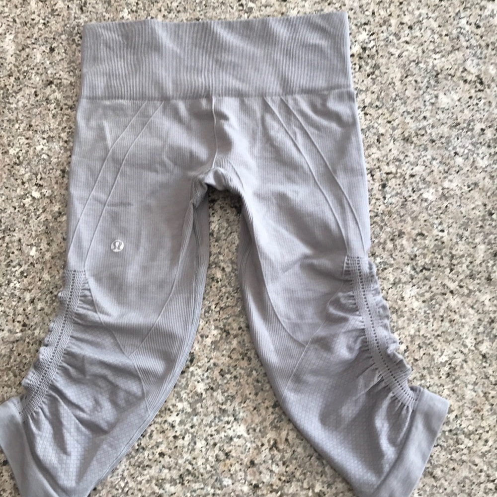 Lululemon seamless crops